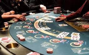 Antarmuka permainan Teen Patti di slotgacor4d dengan tombol taruhan dan pilihan bermain